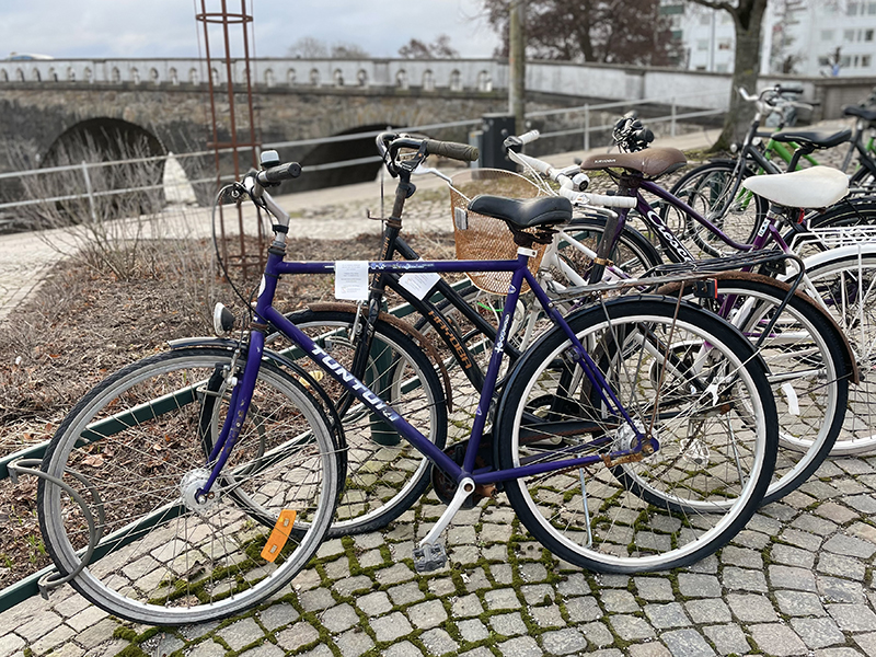 Övergiven cykel webb
